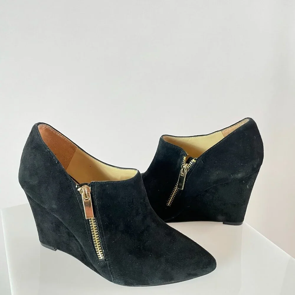 Minimalist | Jessica Simpson Suede Wedge Bootie | Black Gold Zipper Detail | 6.5